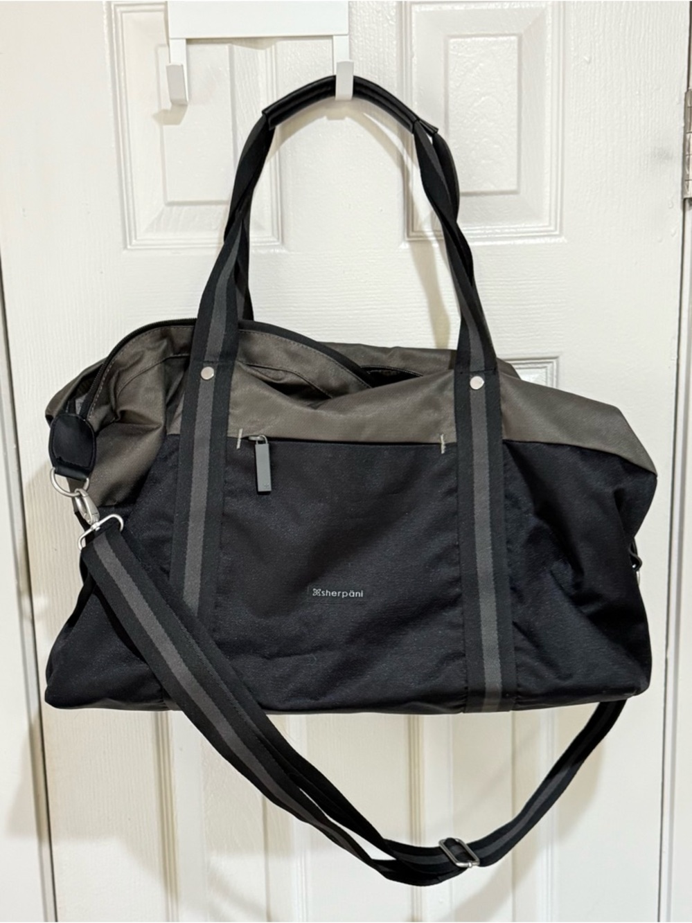 Sherpani Finn Black and Gray Travel Duffel with Shoulder Strap